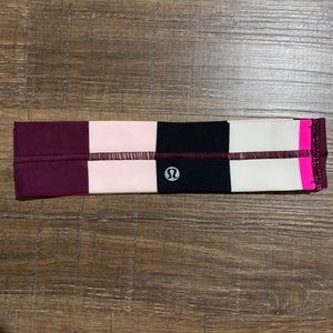 Lululemon Fly Away Tamer Headband